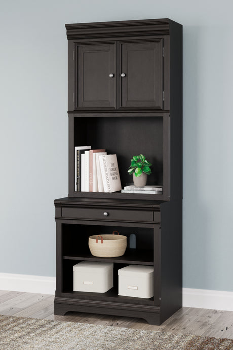Nashville Furniture Outlets - Ashley Furniture - Beckincreek Bookcase - Bookcase / Black - H778H7
