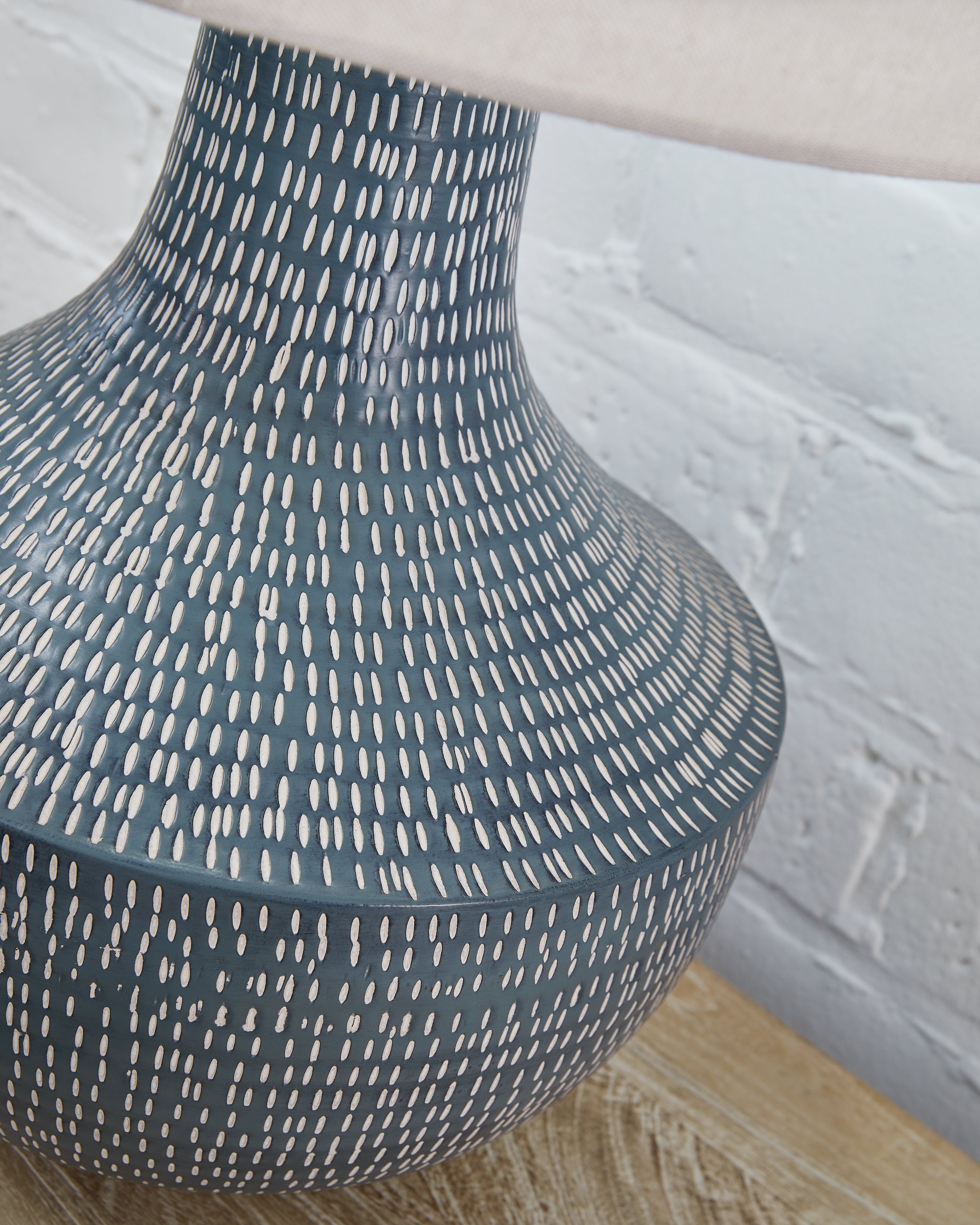 Ashley Furniture Schylarmont Lighting - Thumbnail 3