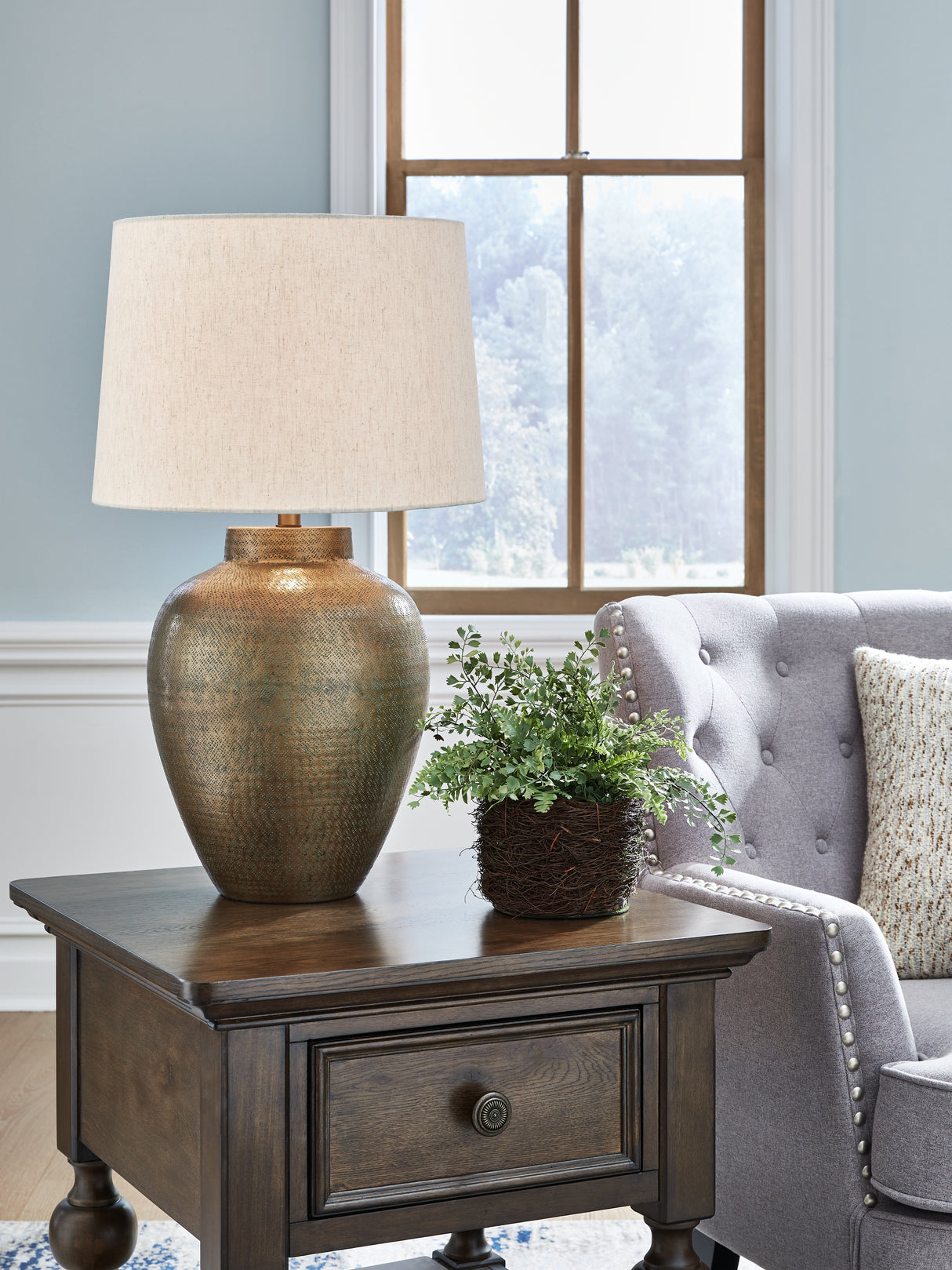 Nashville Furniture Outlets - Ashley Furniture - Madney Lighting - 2-Piece Lamp Set / Antique Gold Finish - L207494X2
