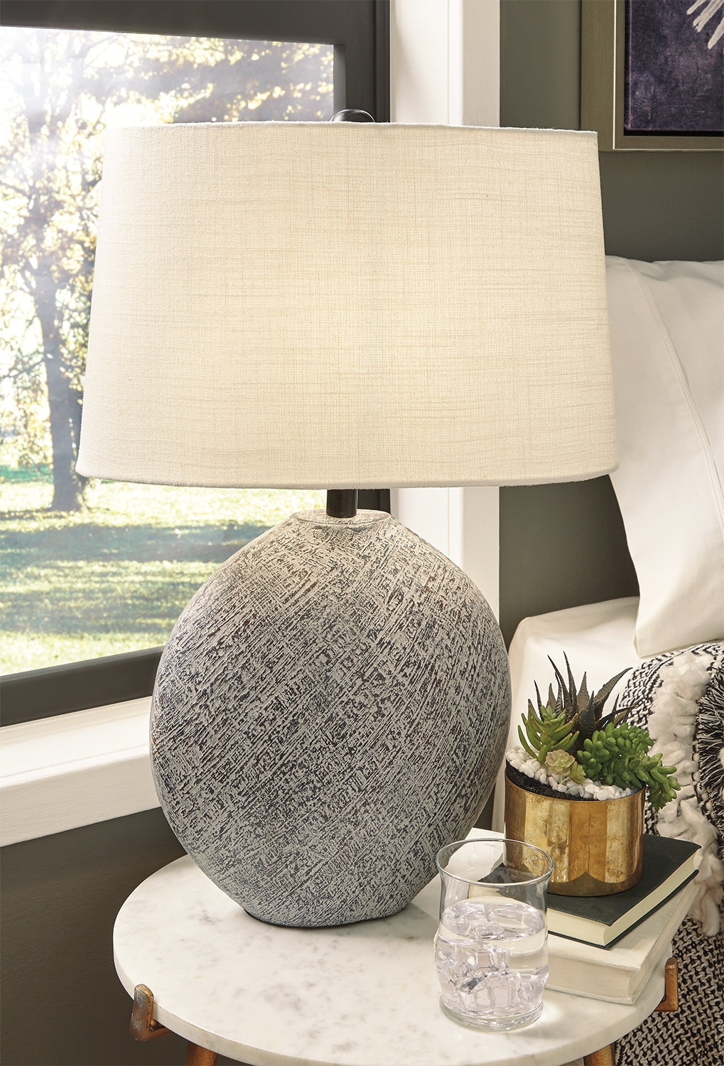 Nashville Furniture Outlets - Ashley Furniture - Harif Lighting - Table Lamp (Set of 2) / Black - L235624X2