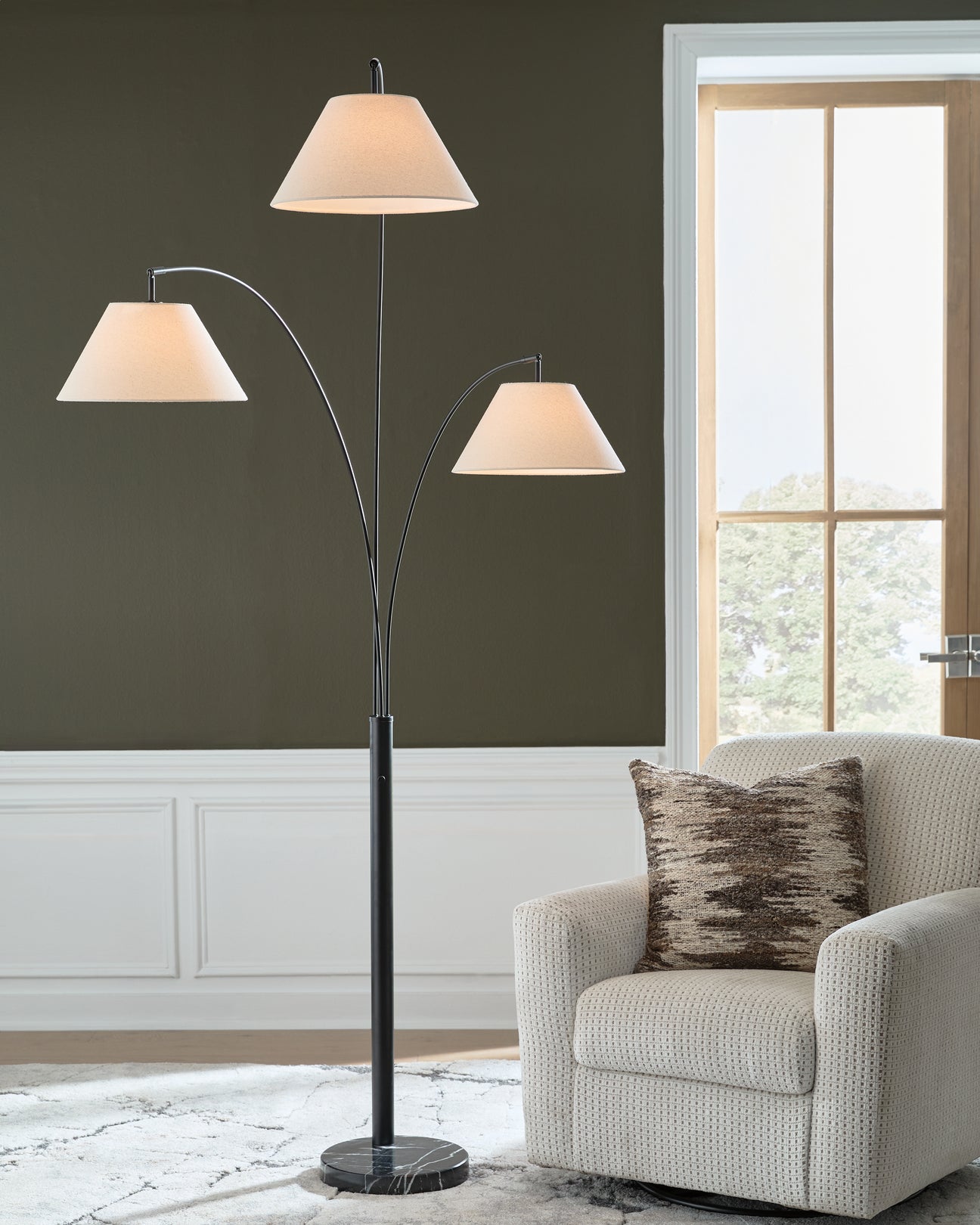 Nashville Furniture Outlets - Ashley Furniture - Gibbswellner Lighting - Metal Arc Lamp (1/CN) - L725159