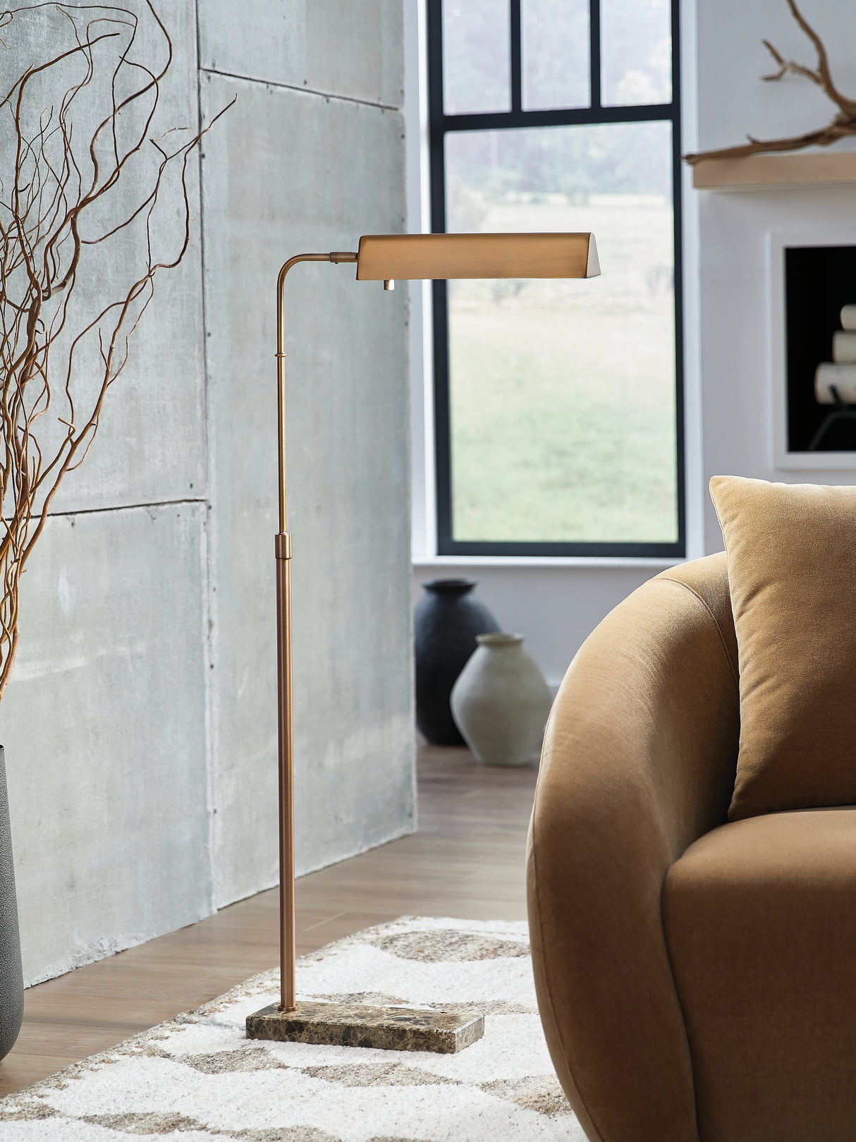 Nashville Furniture Outlets - Ashley Furniture - Yafe Lighting - Metal Floor Lamp (1/CN) - L734411