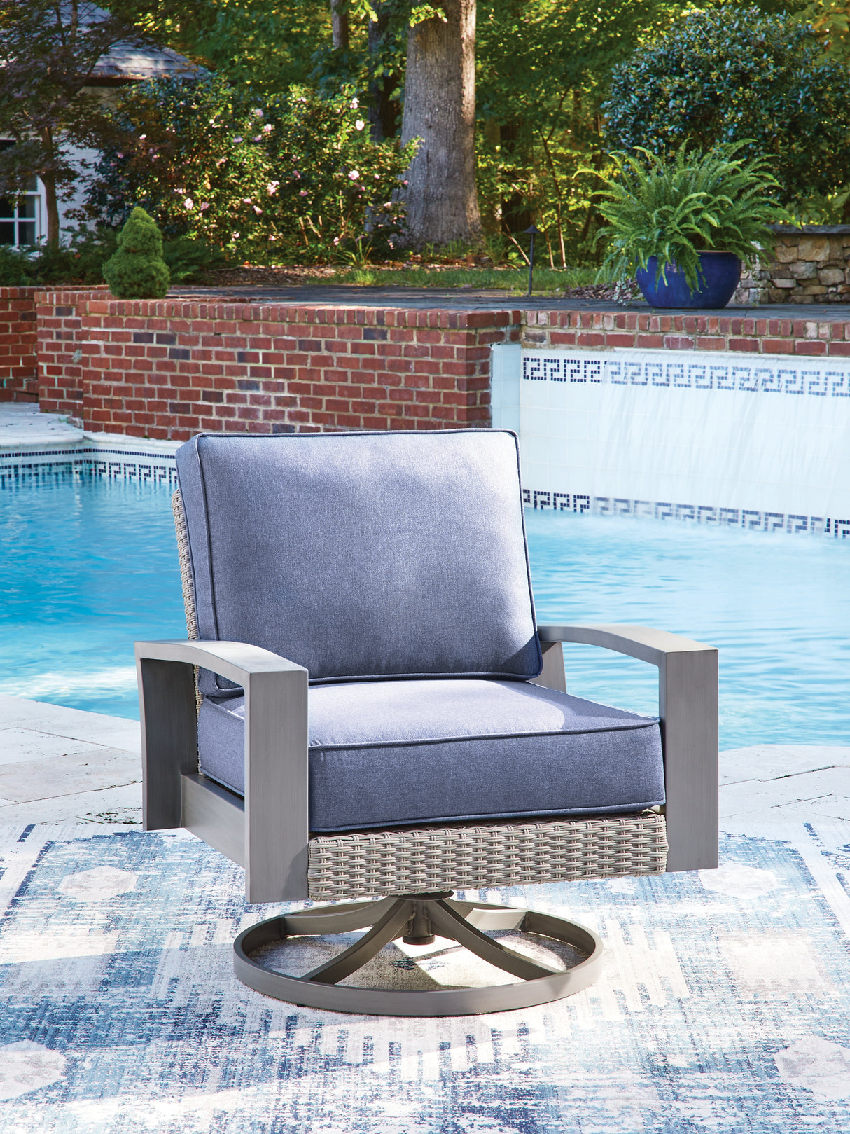 Nashville Furniture Outlets - Ashley Furniture - Half Moon Beach Outdoor - Swivel Lounge w/ Cushion / Blue/Gray - PCP418-821