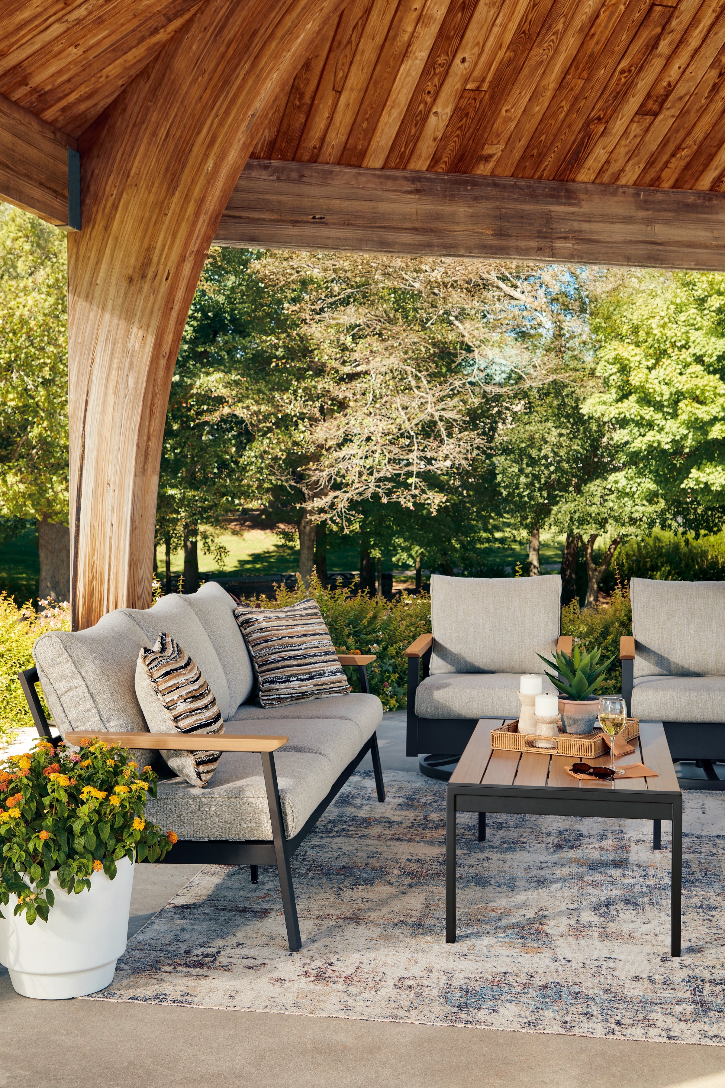 Nashville Furniture Outlets - Ashley Furniture - Carmel Highlands