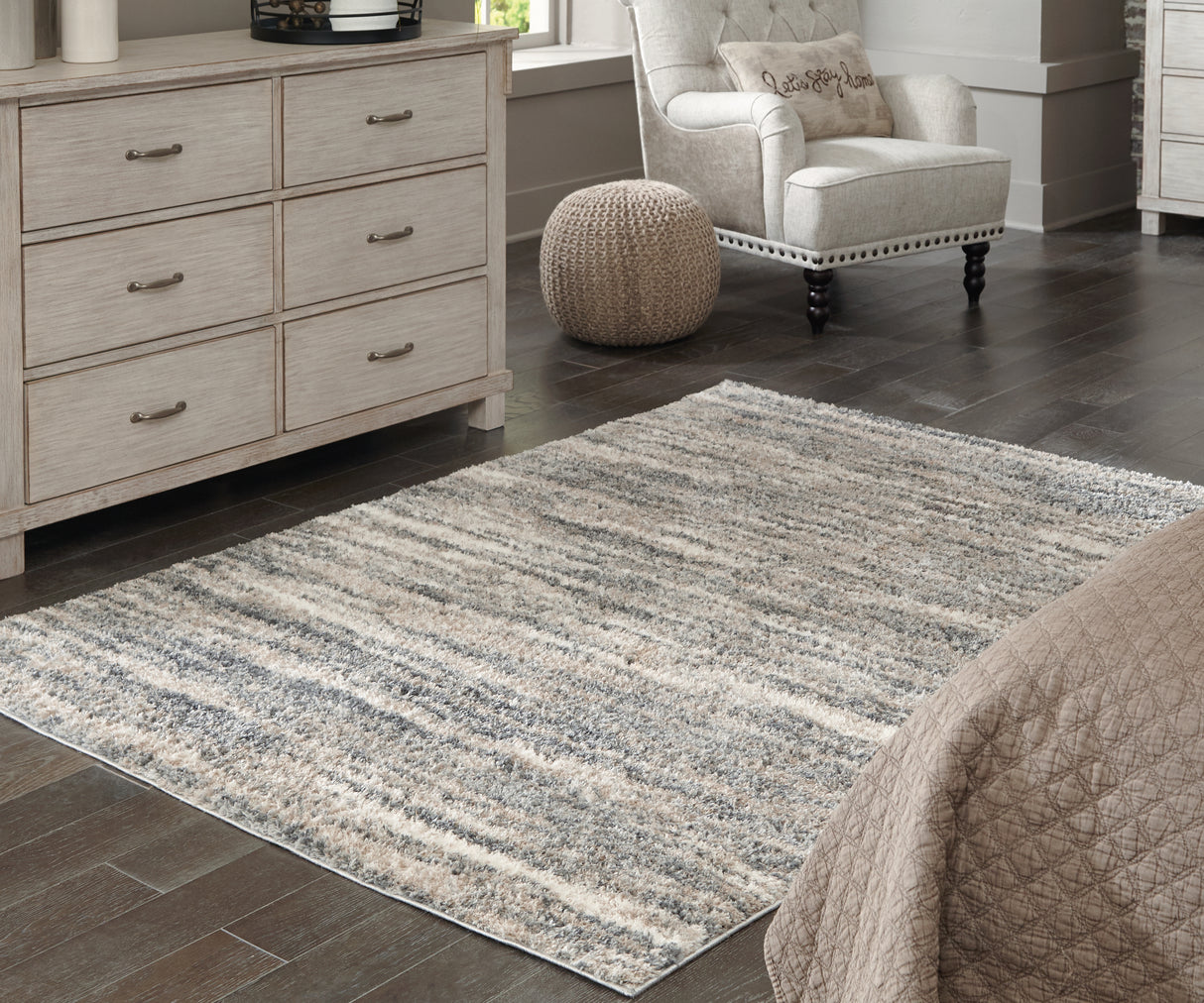 Nashville Furniture Outlets - Ashley Furniture - Gizela Rug - 7'10" x 10' Rug / Ivory/Beige/Gray - R404861