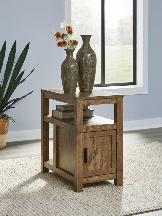 Nashville Furniture Outlets - Ashley Furniture - Fendenmore Chairside End Table - Chair Side End Table / Brown - T190-117