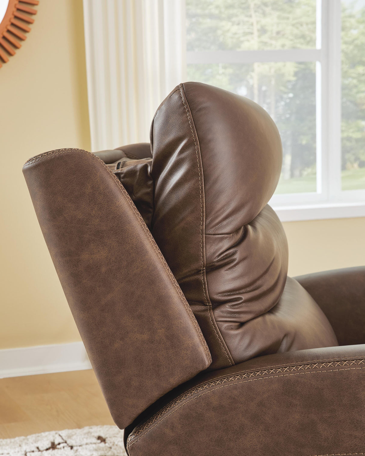 Motion-Max Living Room
